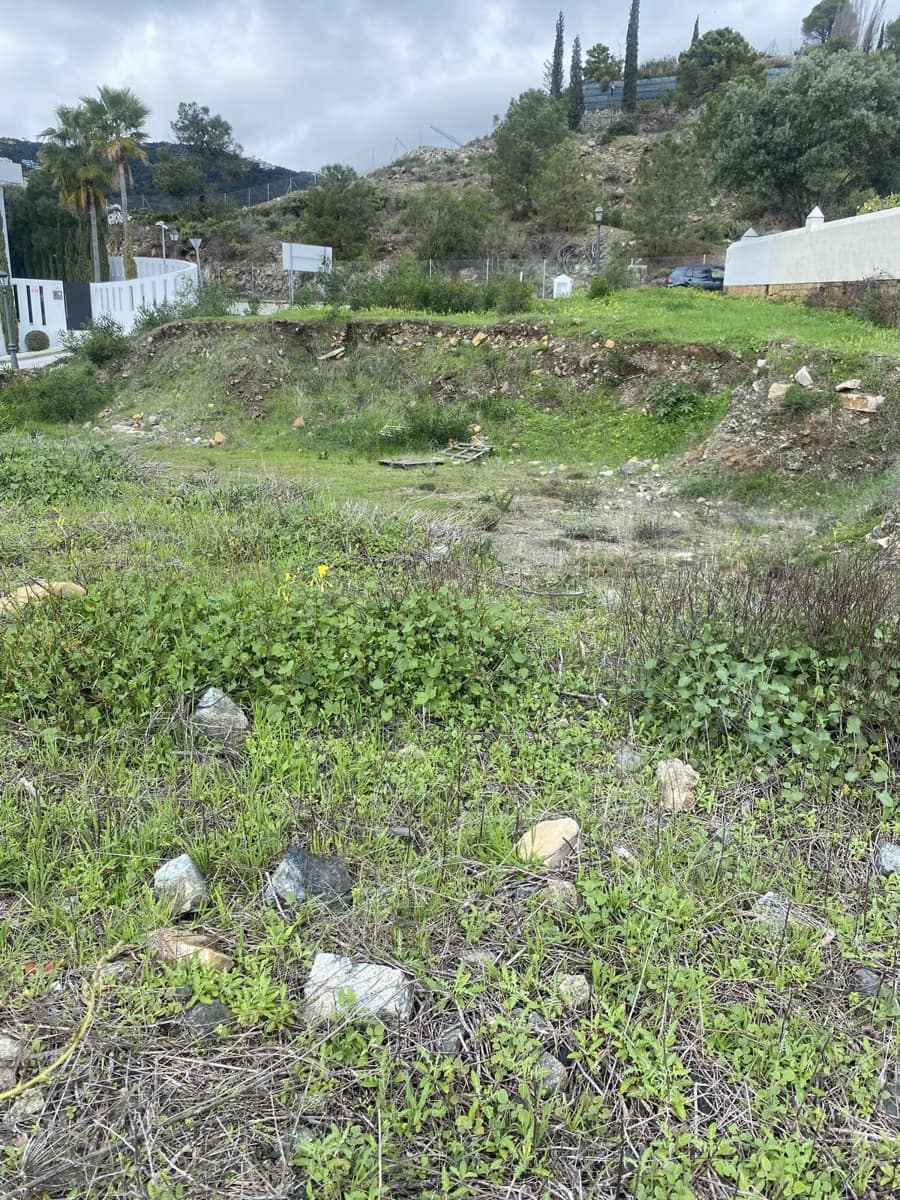 Building Plot for sale in Benahavis - € 1,995,000 (Ref: 9607742)