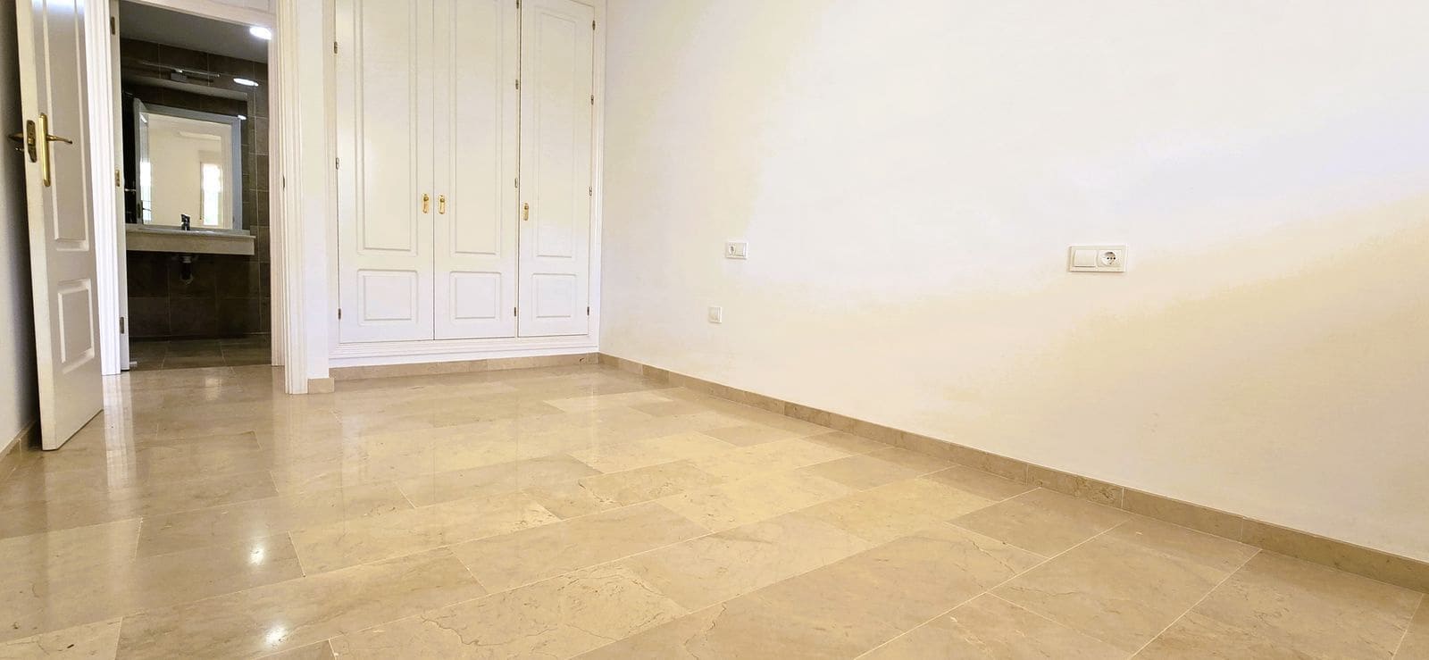 2 soveværelse Lejlighed til salg i Marbella - € 365.000 (Ref: 9607746)