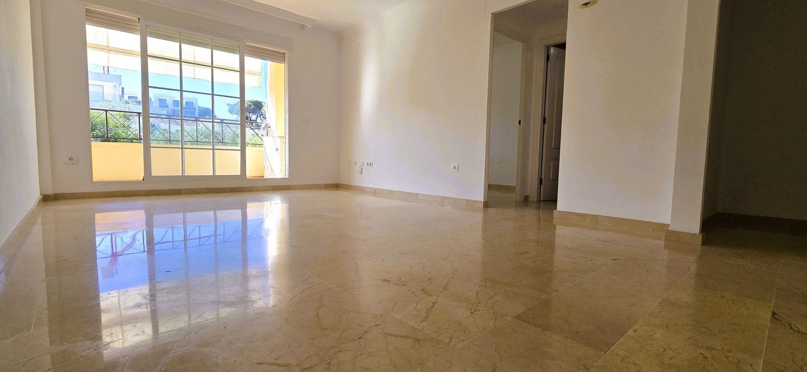 2 soveværelse Lejlighed til salg i Marbella - € 365.000 (Ref: 9607746)