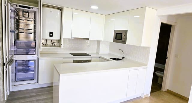 2 bedroom Apartment for sale in Marbella - € 365,000 (Ref: 9607746)