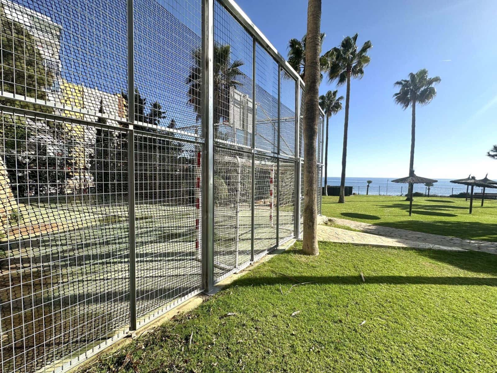 Apartamento de 2 habitaciones en Calahonda en venta - 848.500 € (Ref: 9607747)