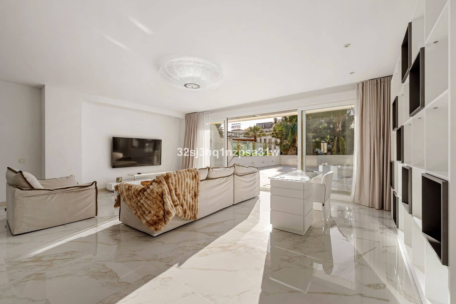 Apartamento de 3 habitaciones en Marbella en venta - 3.050.000 € (Ref: 9607748)