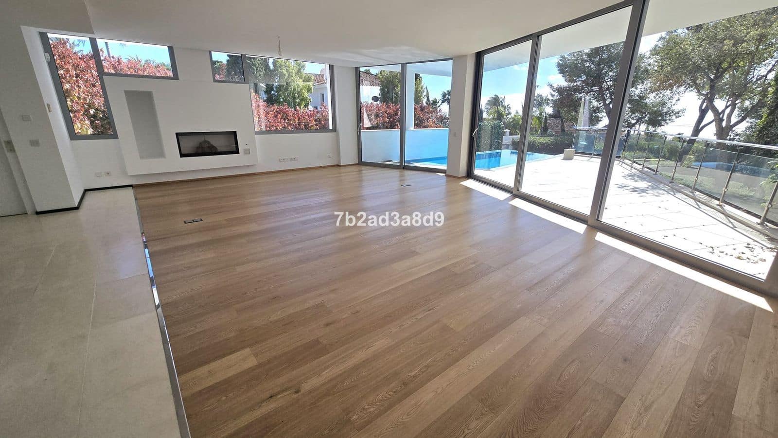 Pareado de 5 habitaciones en Golden Mile en venta - 3.000.000 € (Ref: 9607752)