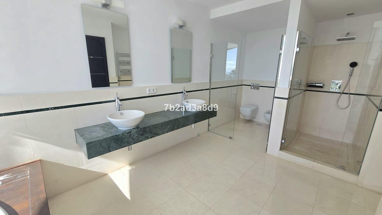 Pareado de 5 habitaciones en Golden Mile en venta - 3.000.000 € (Ref: 9607752)