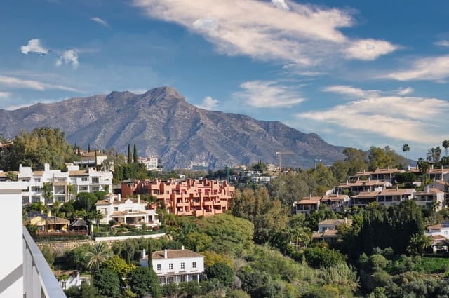 2 sovrum Lägenhet till salu i Los Arqueros, Benahavís - 650 000 € (Ref: 9607756)