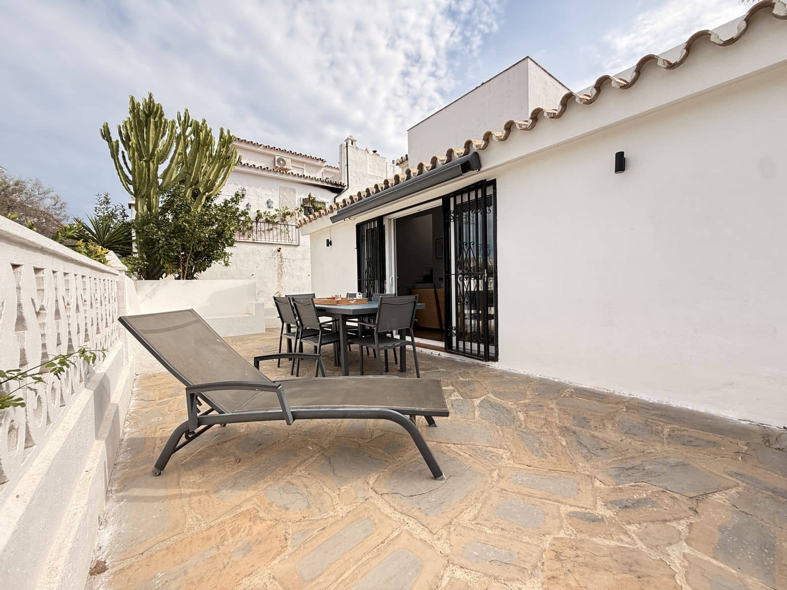 3 makuuhuone Omakotitalo myytävänä paikassa Manilva - 335 000 € (Ref: 9607759)