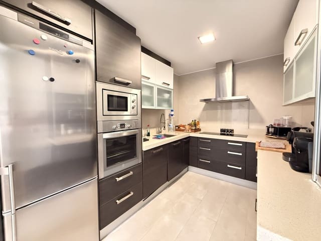 3 makuuhuone Omakotitalo myytävänä paikassa Manilva - 335 000 € (Ref: 9607759)