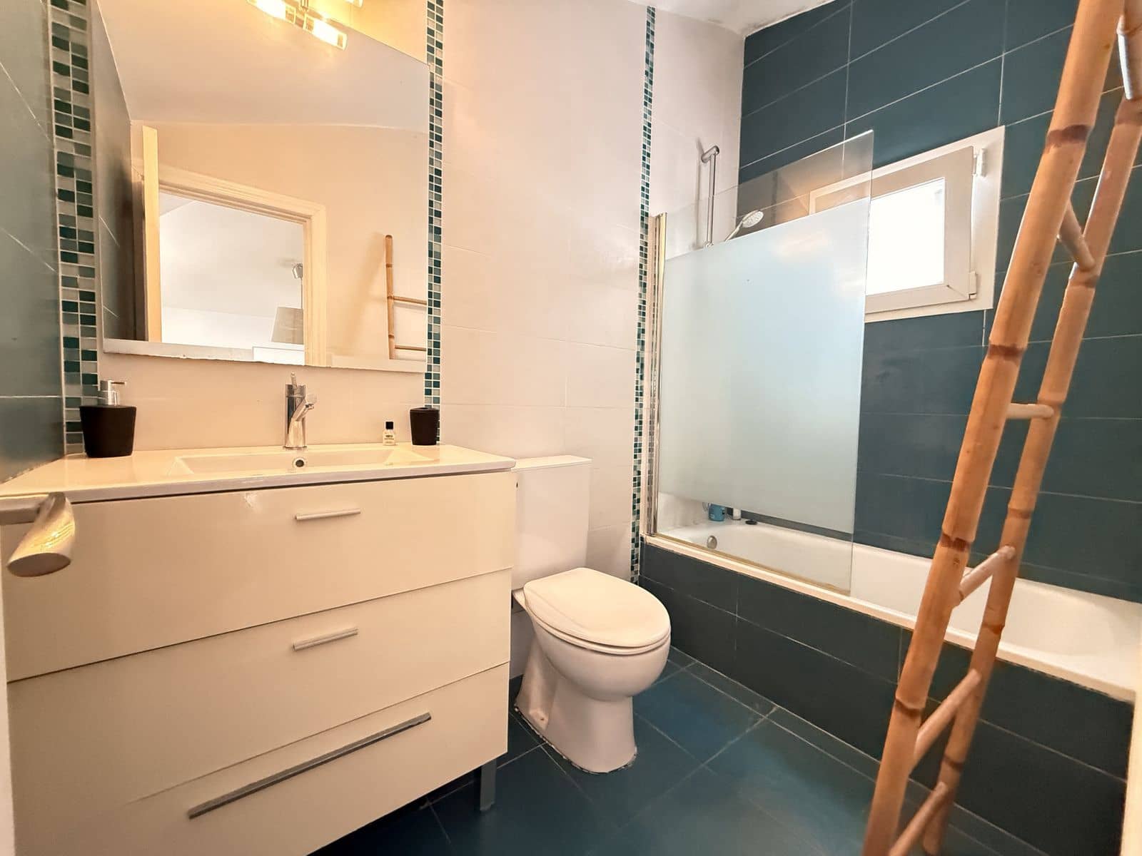 3 makuuhuone Omakotitalo myytävänä paikassa Manilva - 335 000 € (Ref: 9607759)