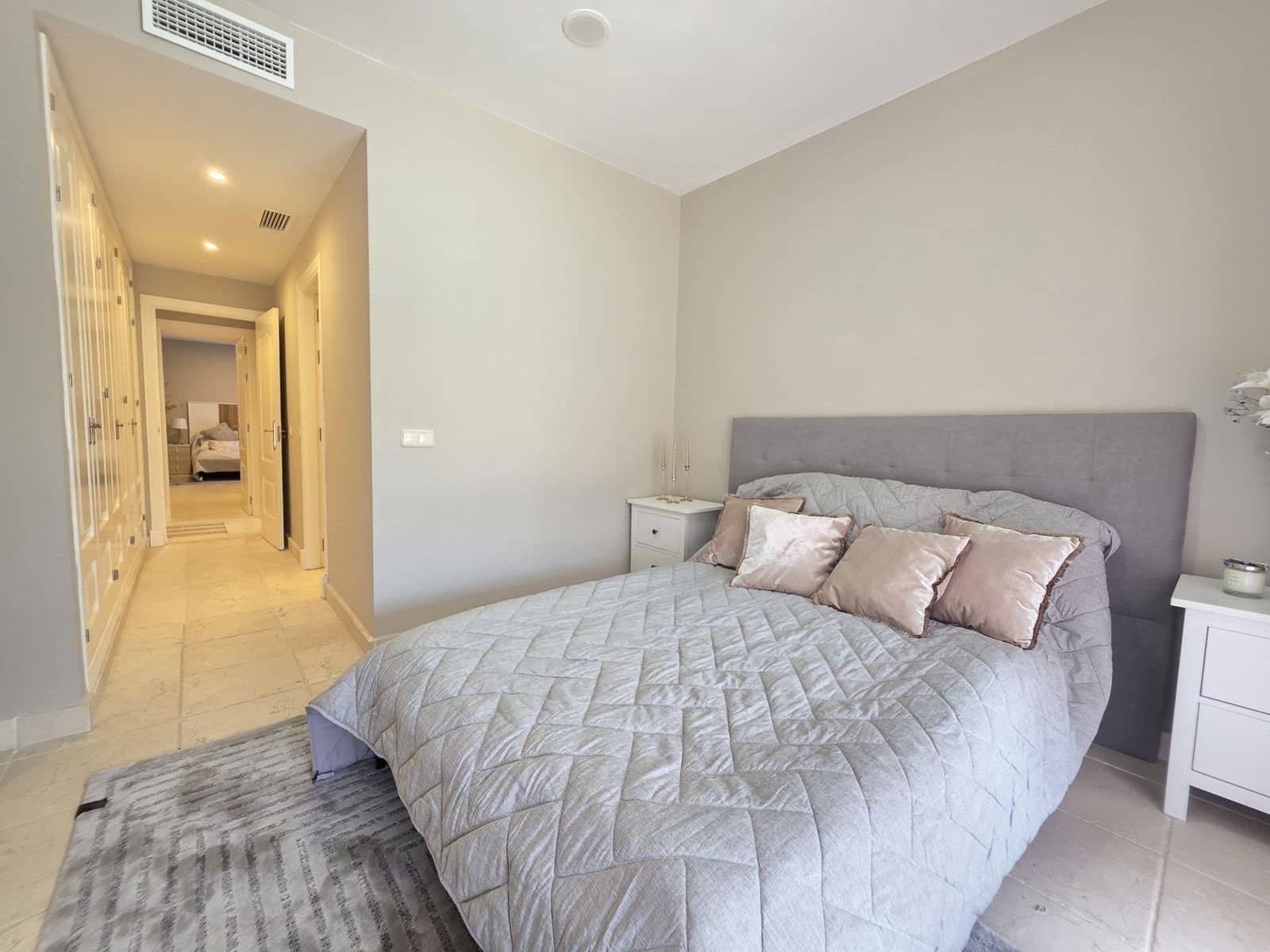 3 bedroom Apartment for sale in Estepona - € 730,000 (Ref: 9607760)