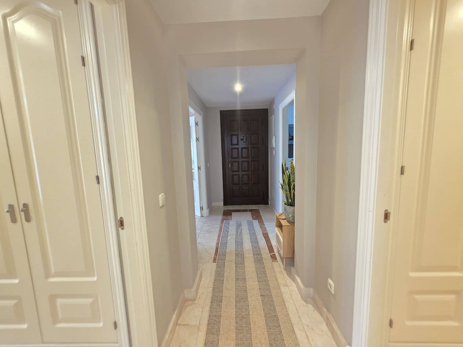 3 bedroom Apartment for sale in Estepona - € 730,000 (Ref: 9607760)