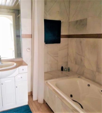 Ático de 3 habitaciones en Benalmadena Costa, Benalmádena en venta - 1.550.000 € (Ref: 9607761)