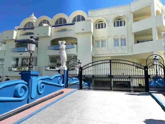 Ático de 3 habitaciones en Benalmadena Costa, Benalmádena en venta - 1.550.000 € (Ref: 9607761)