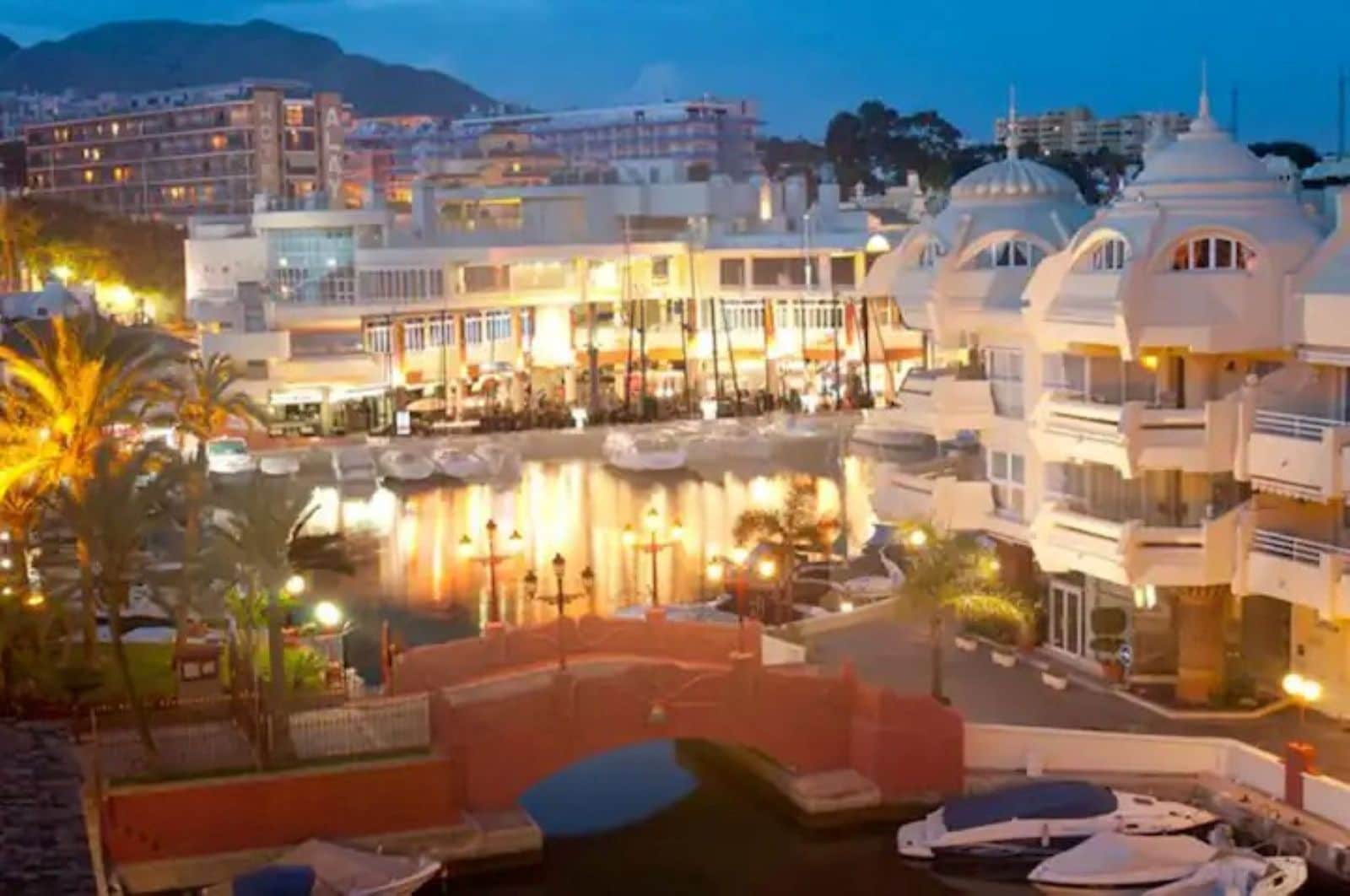 2 Zimmer Apartment zu verkaufen in Benalmadena Costa - 570.000 € (Ref: 9607762)