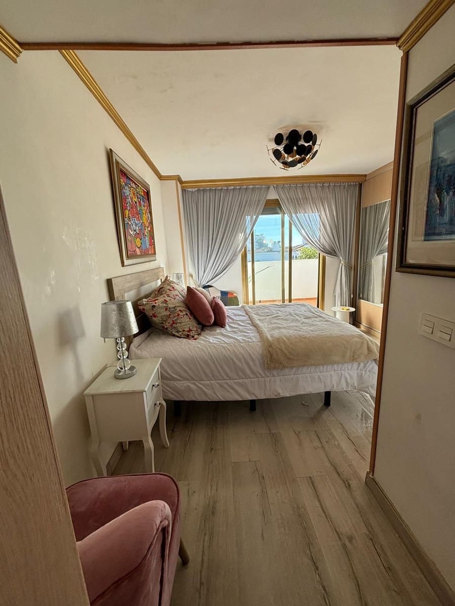 3 makuuhuone Omakotitalo myytävänä paikassa Cancelada - 470 000 € (Ref: 9607771)