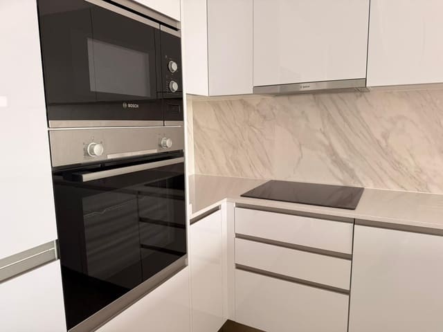 2 sypialnia Apartament na sprzedaż w Estepona - 520 000 € (Ref: 9607775)