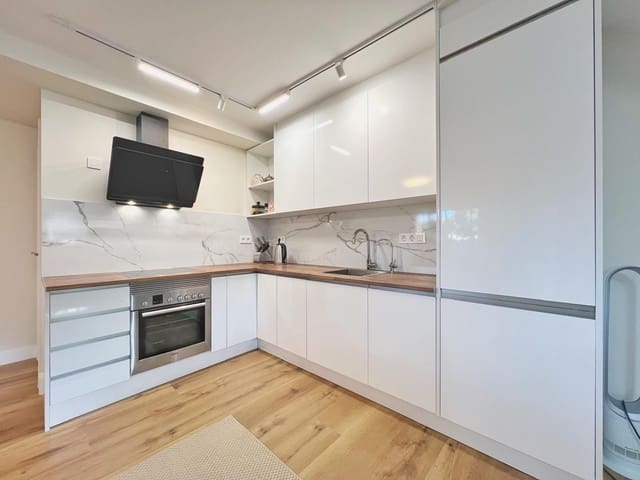 2 bedroom Semi-detached Villa for sale in Benamara, Estepona - € 380,000 (Ref: 9607782)