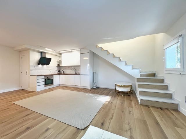 2 bedroom Semi-detached Villa for sale in Benamara, Estepona - € 380,000 (Ref: 9607782)