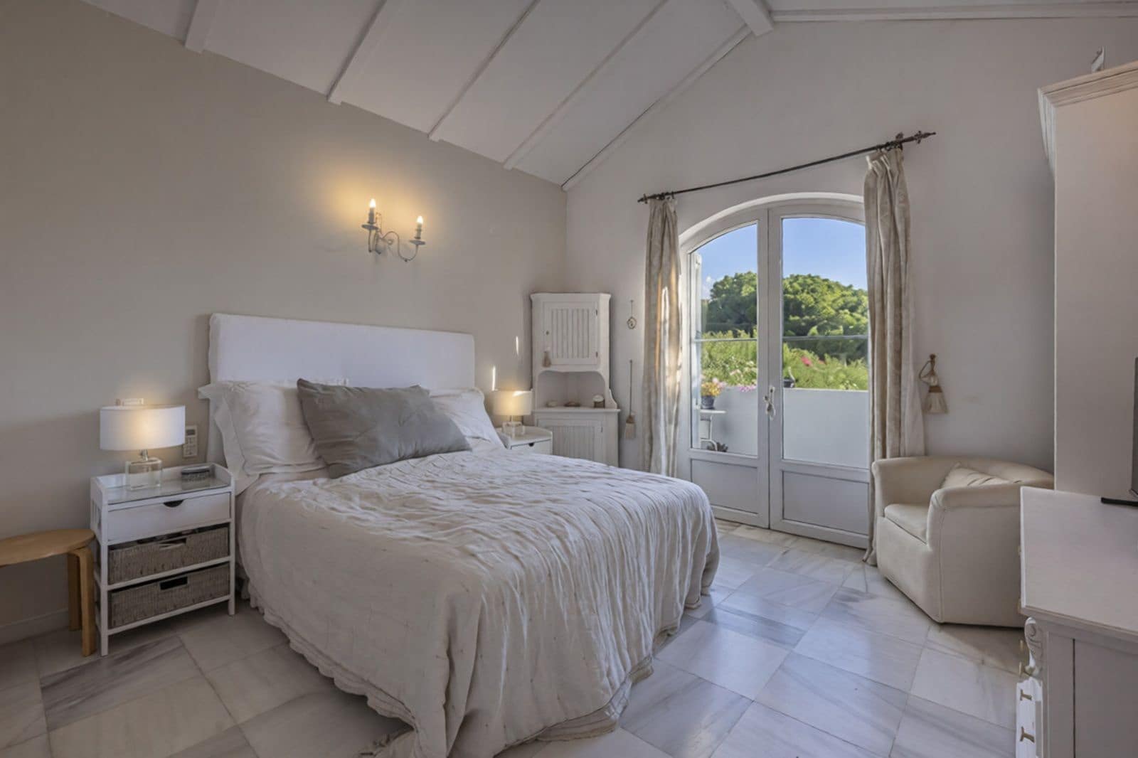 Pareado de 3 habitaciones en Guadalmina en venta - 895.000 € (Ref: 9607790)