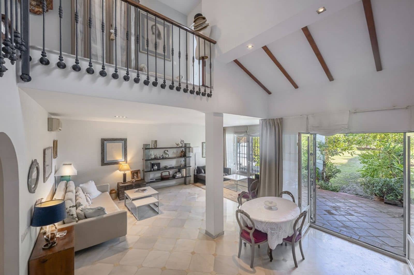 Pareado de 3 habitaciones en Guadalmina en venta - 895.000 € (Ref: 9607790)