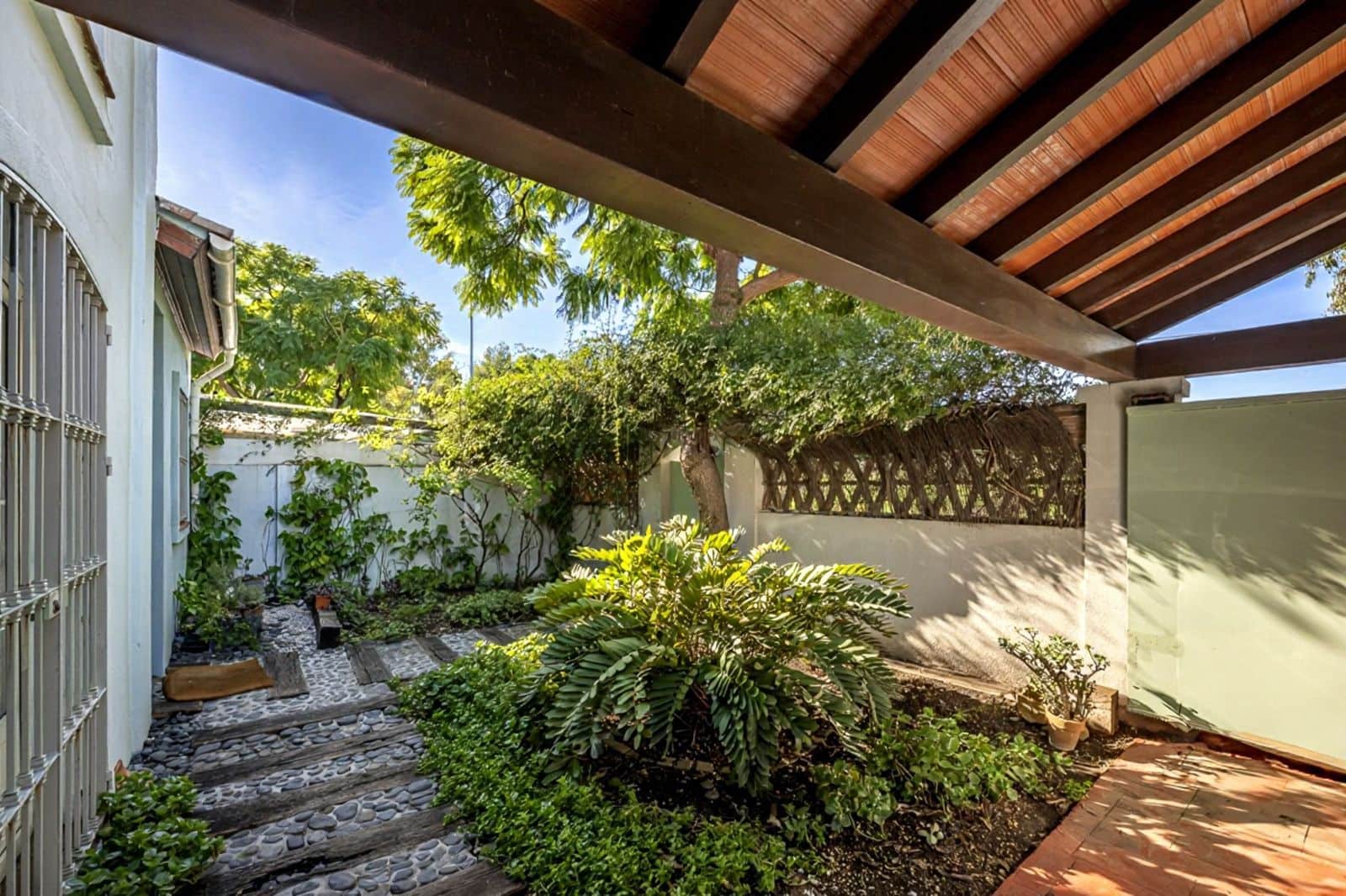 Pareado de 3 habitaciones en Guadalmina en venta - 895.000 € (Ref: 9607790)