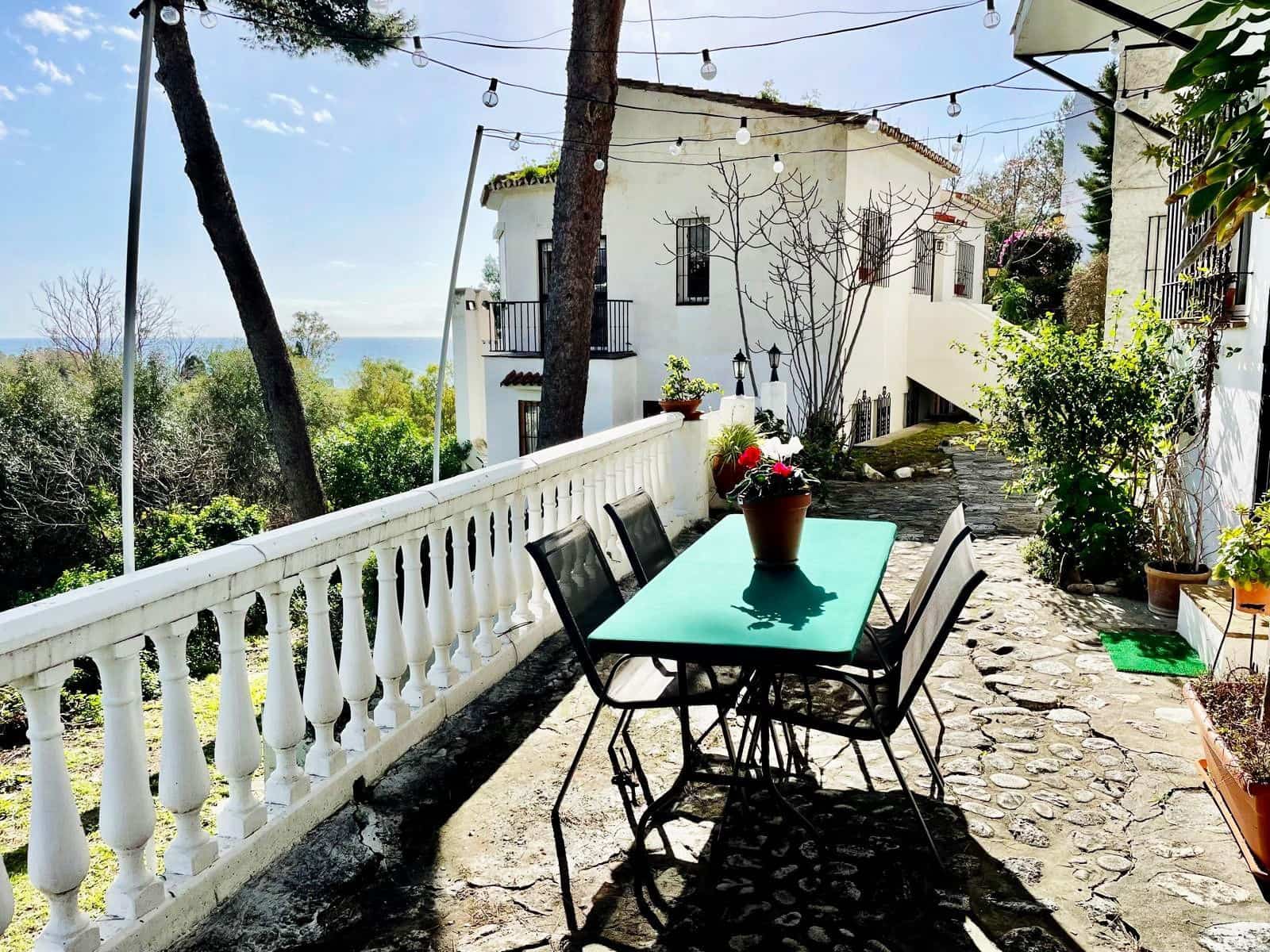 2 bedroom Townhouse for sale in Benalmadena Costa - € 430,000 (Ref: 9607794)