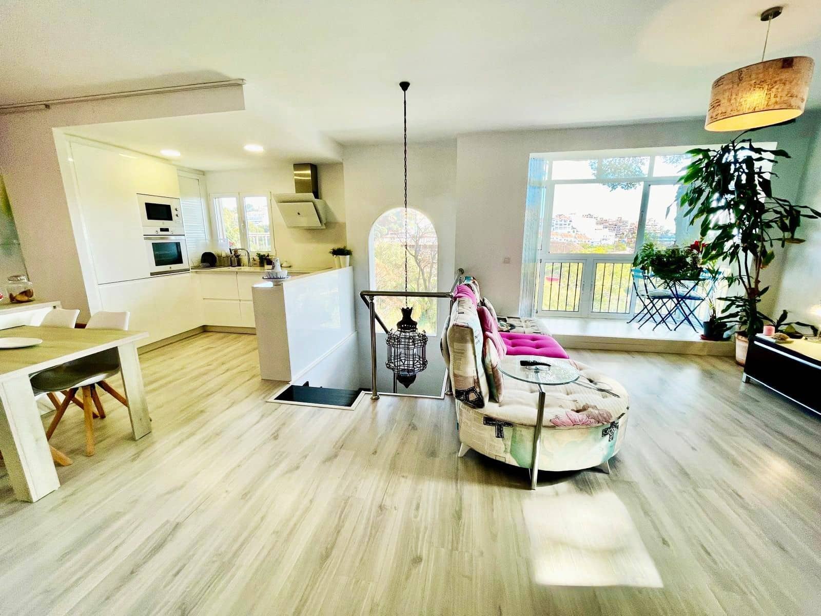 2 bedroom Townhouse for sale in Benalmadena Costa - € 430,000 (Ref: 9607794)