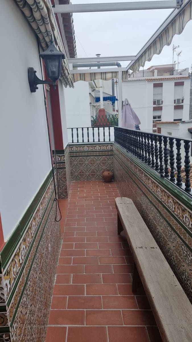 Casa de 5 habitaciones en Estepona en venta - 960.000 € (Ref: 9607797)