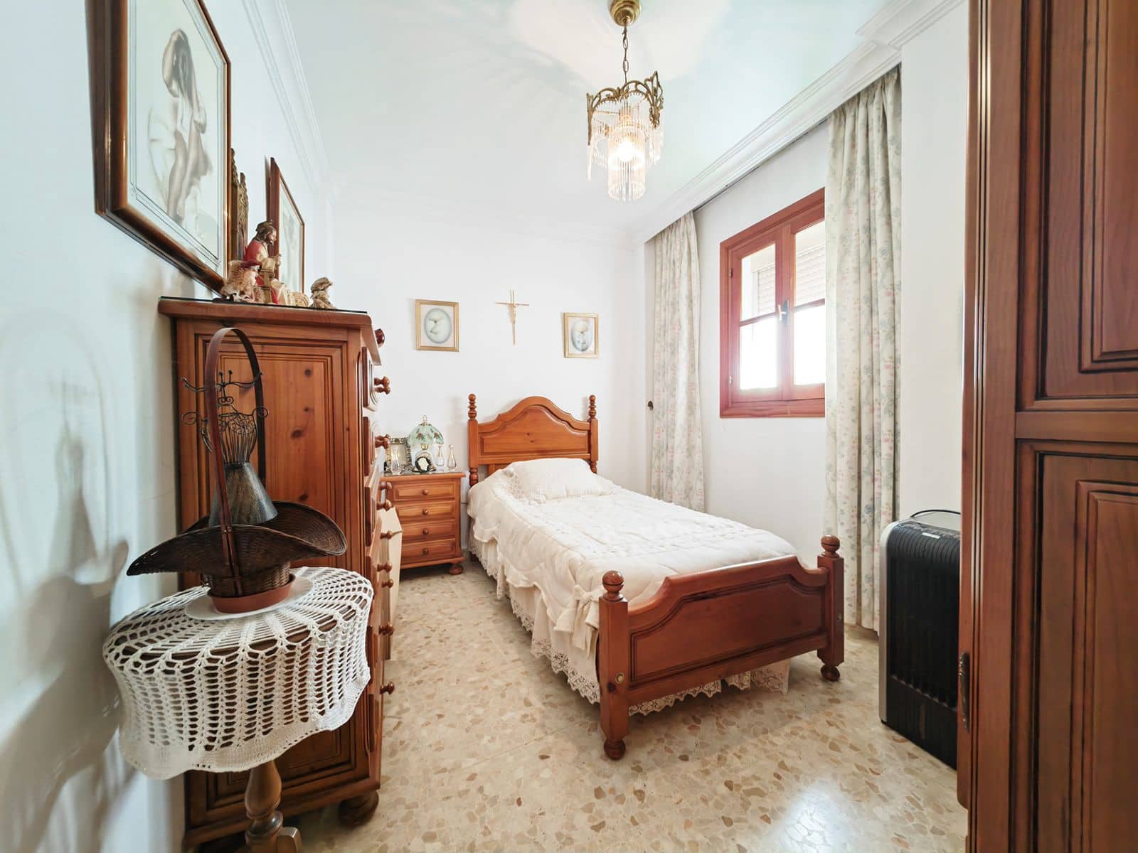 Casa de 5 habitaciones en Estepona en venta - 960.000 € (Ref: 9607797)