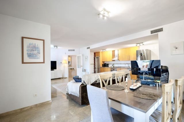 Apartamento de 2 habitaciones en Río Real, Marbella en venta - 559.000 € (Ref: 9607799)