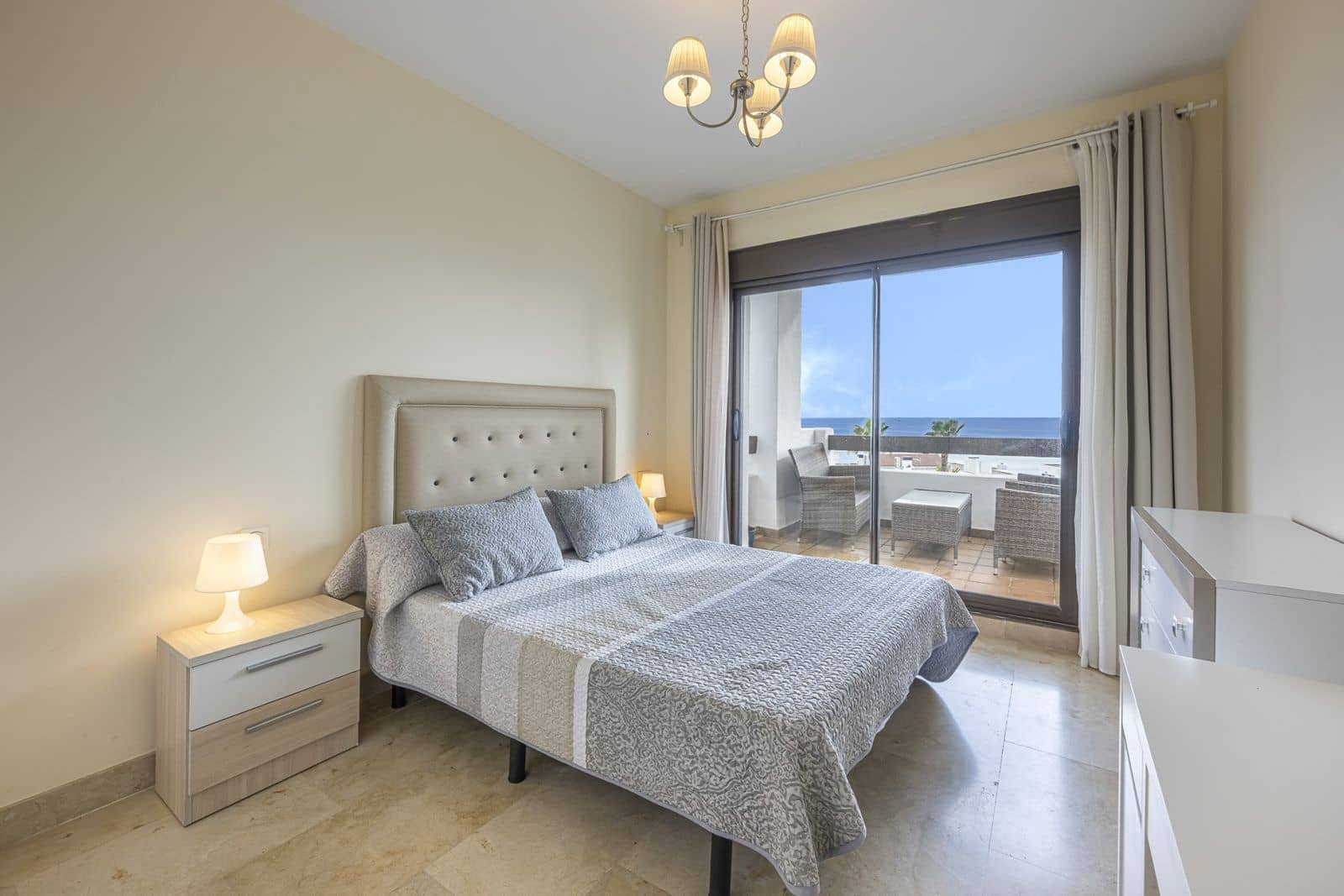 2 Zimmer Apartment zu verkaufen in La Alcaidesa - 438.000 € (Ref: 9607809)