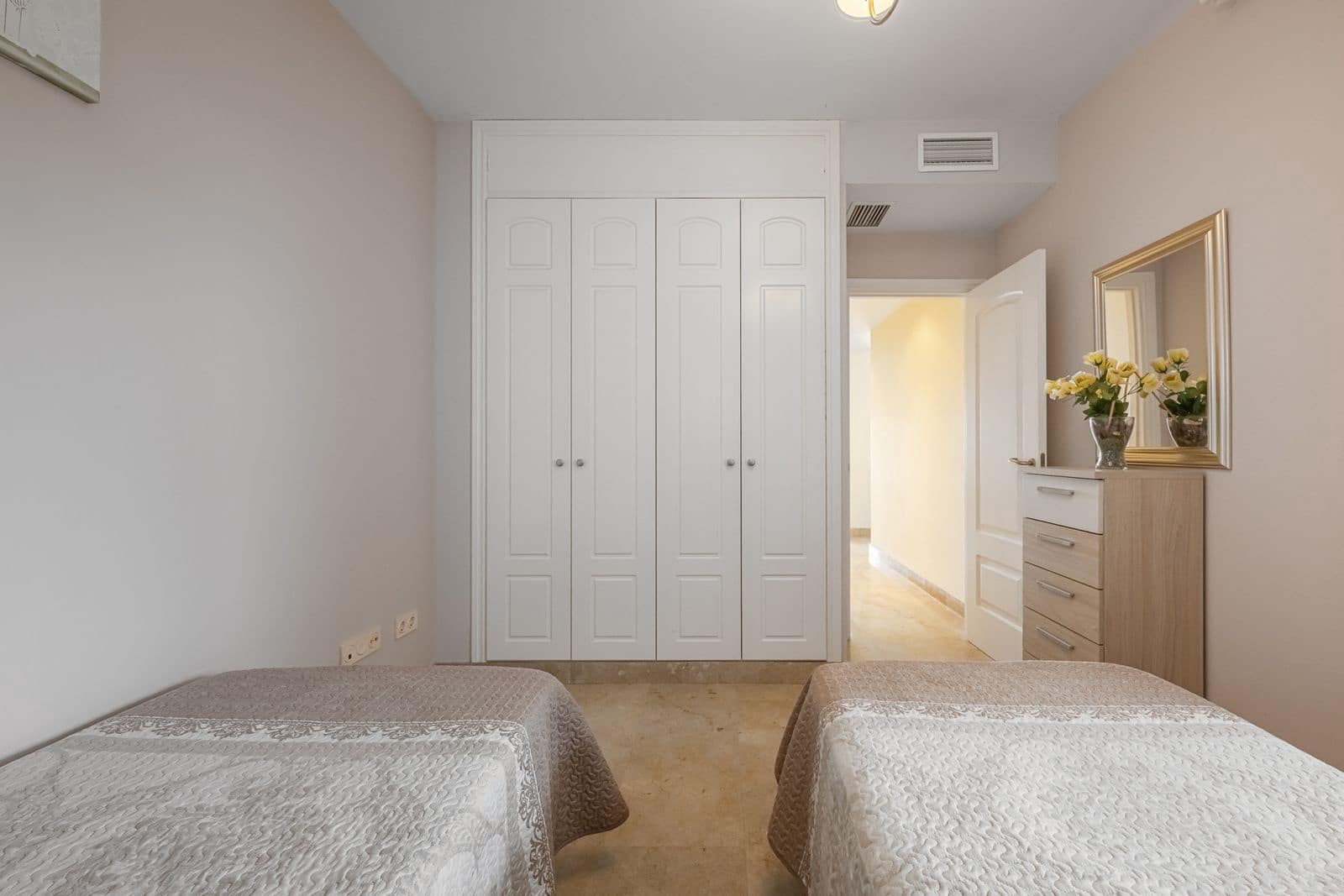 2 Zimmer Apartment zu verkaufen in La Alcaidesa - 438.000 € (Ref: 9607809)