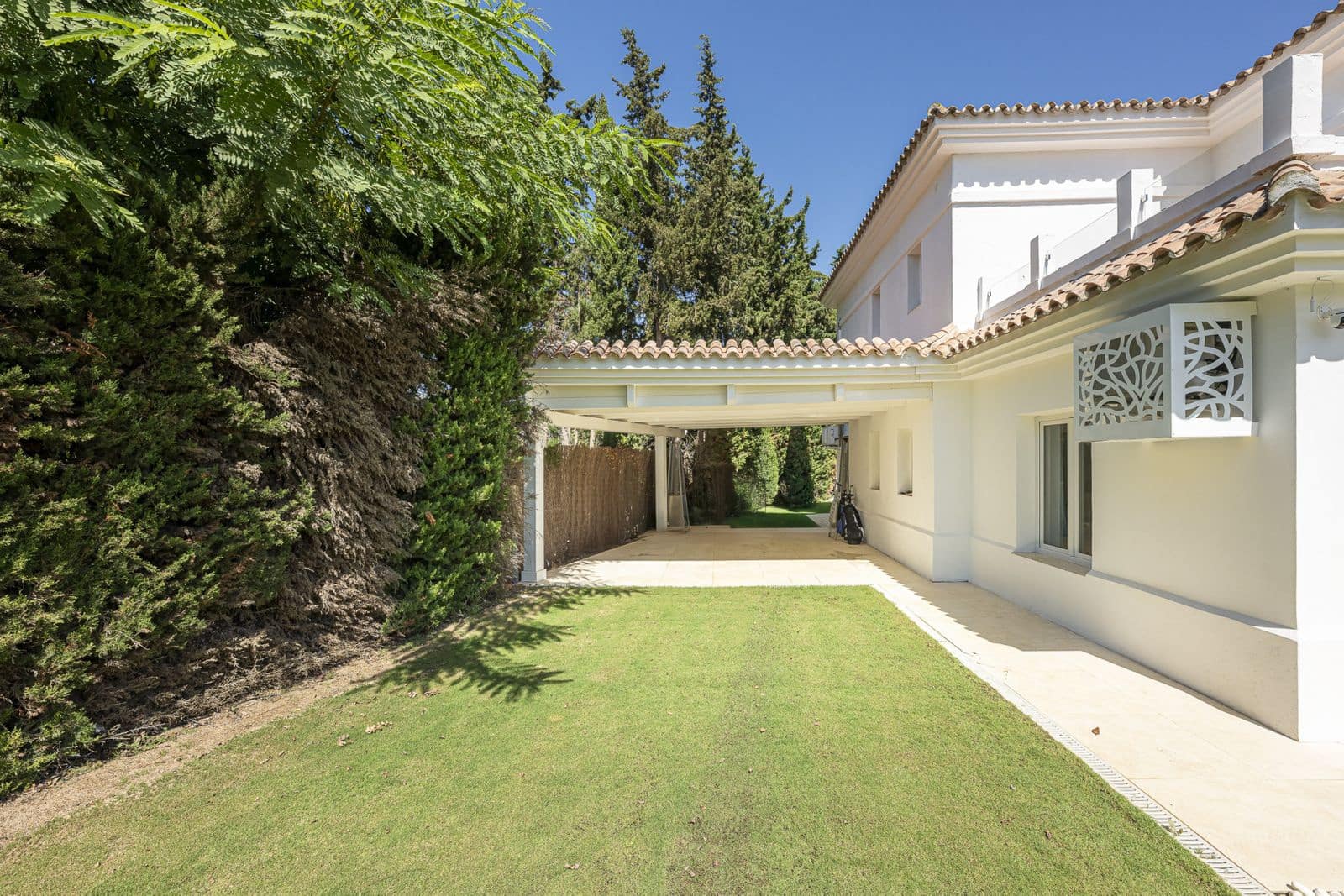 5 soveværelse Villa til salg i Sotogrande - € 1.795.000 (Ref: 9607816)