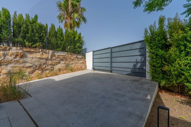 3 makuuhuone Huvila myytävänä paikassa Estepona - 950 000 € (Ref: 9607822)