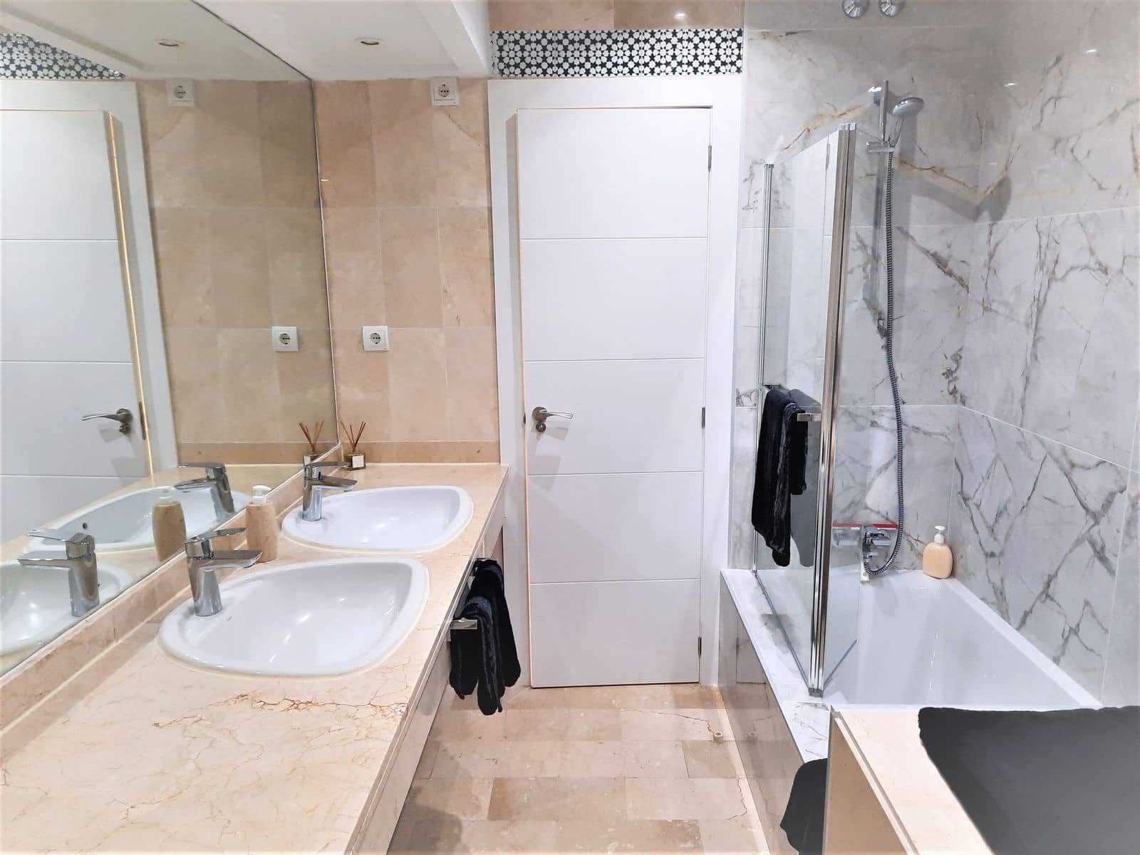 2 quarto Apartamento para venda em Puerto Banus - 800 000 € (Ref: 9607826)