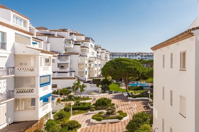 2 soveværelse Lejlighed til salg i Puerto Banus, Marbella - € 800.000 (Ref: 9607826)