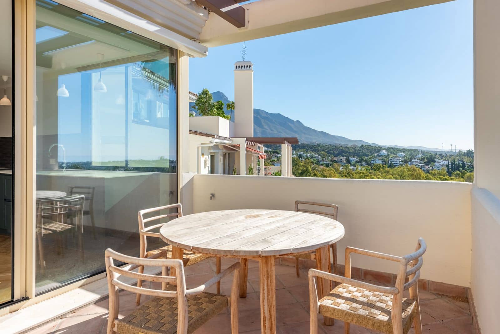 2 quarto Apartamento para venda em Nueva Andalucia - 870 000 € (Ref: 9607829)