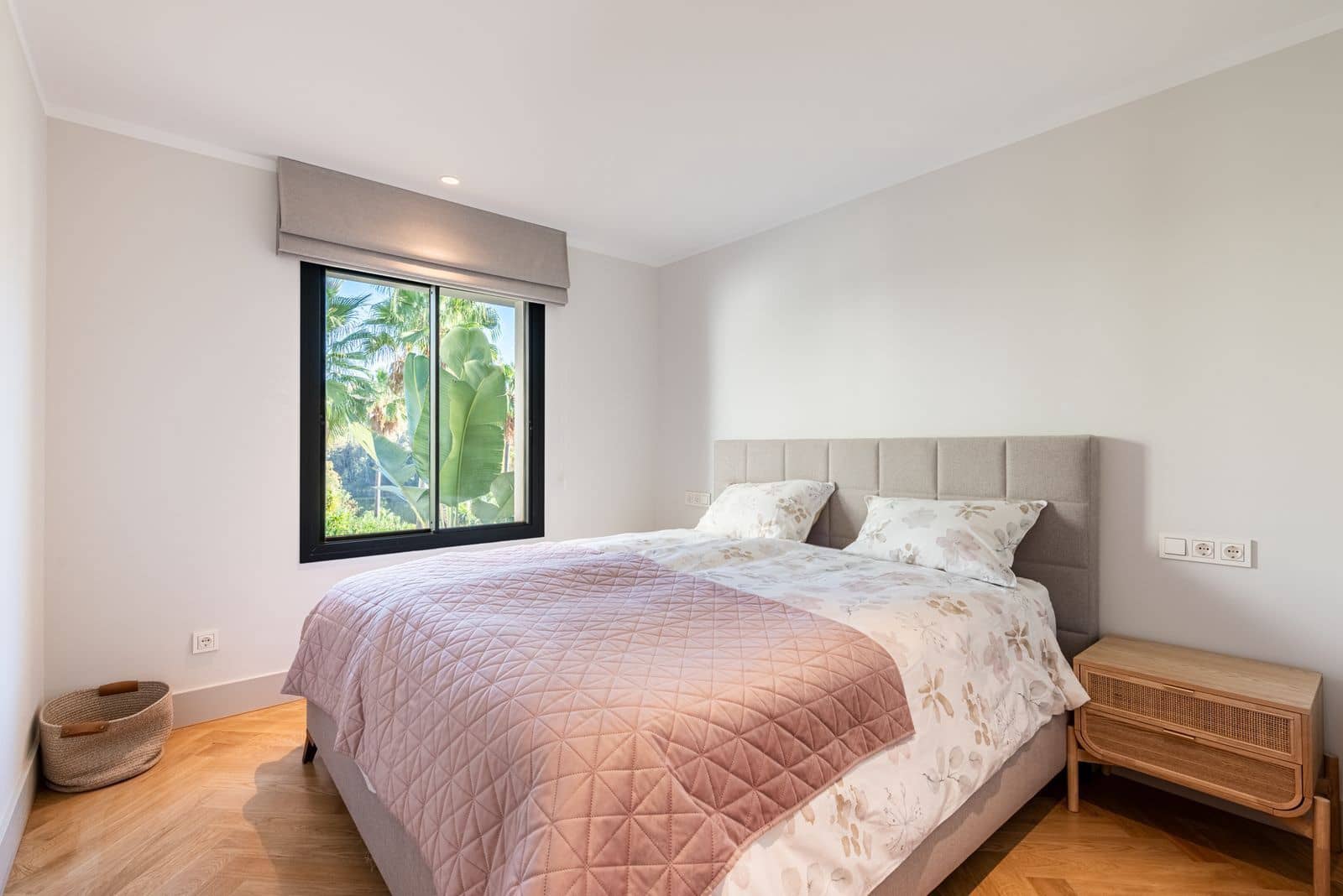 2 quarto Apartamento para venda em Nueva Andalucia - 870 000 € (Ref: 9607829)