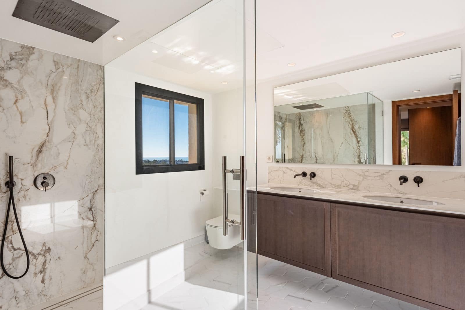 2 quarto Apartamento para venda em Nueva Andalucia - 870 000 € (Ref: 9607829)