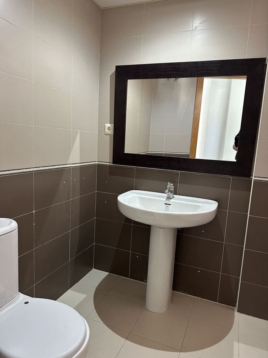 2 bedroom Penthouse for sale in Estepona - € 320,000 (Ref: 9607845)