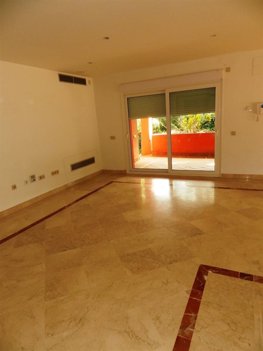 4 chambre Villa/Maison à vendre à Sotogrande - 1 100 000 € (Ref: 9607846)