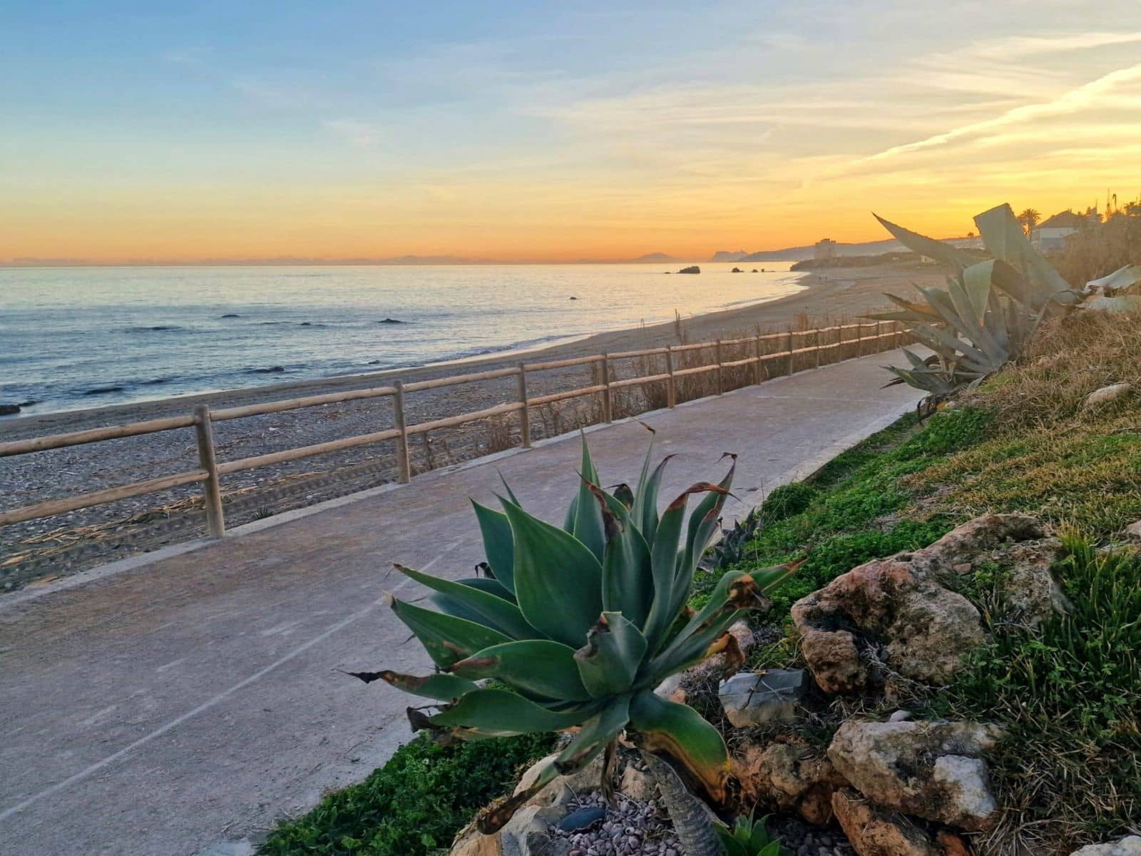 2 soveværelse Semi-Rækkehus til salg i Casares - € 730.000 (Ref: 9607850)