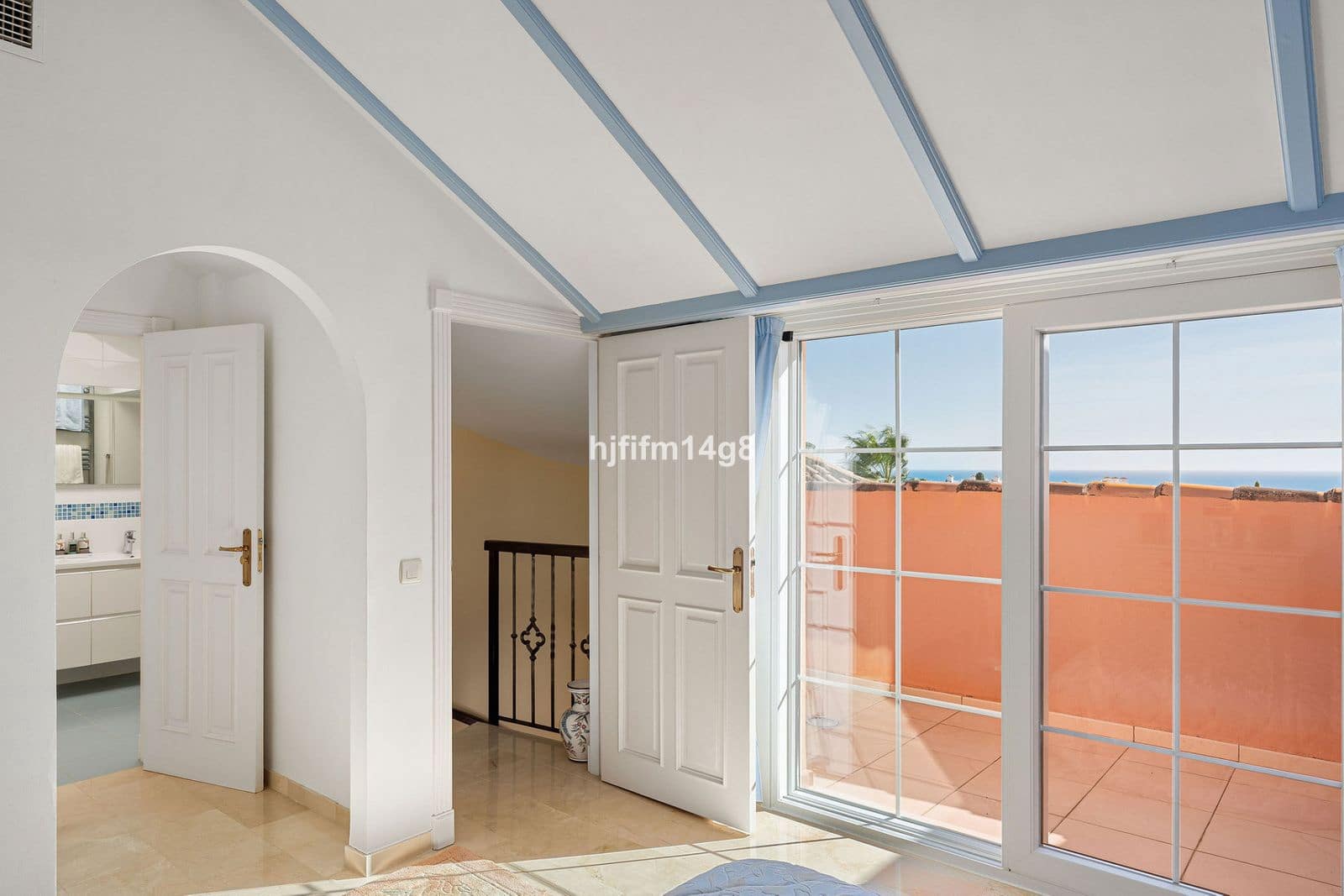 3 slaapkamer Appartement te koop in Nueva Andalucia - € 1.190.000 (Ref: 9607864)