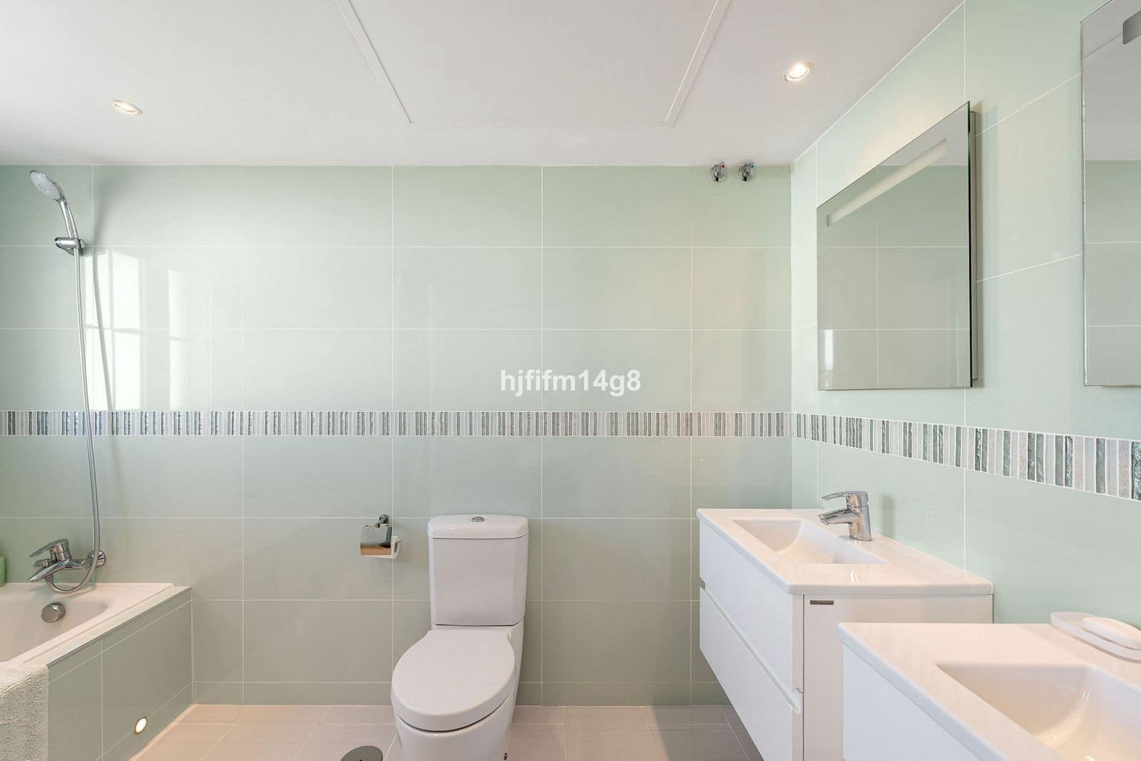 3 slaapkamer Appartement te koop in Nueva Andalucia - € 1.190.000 (Ref: 9607864)