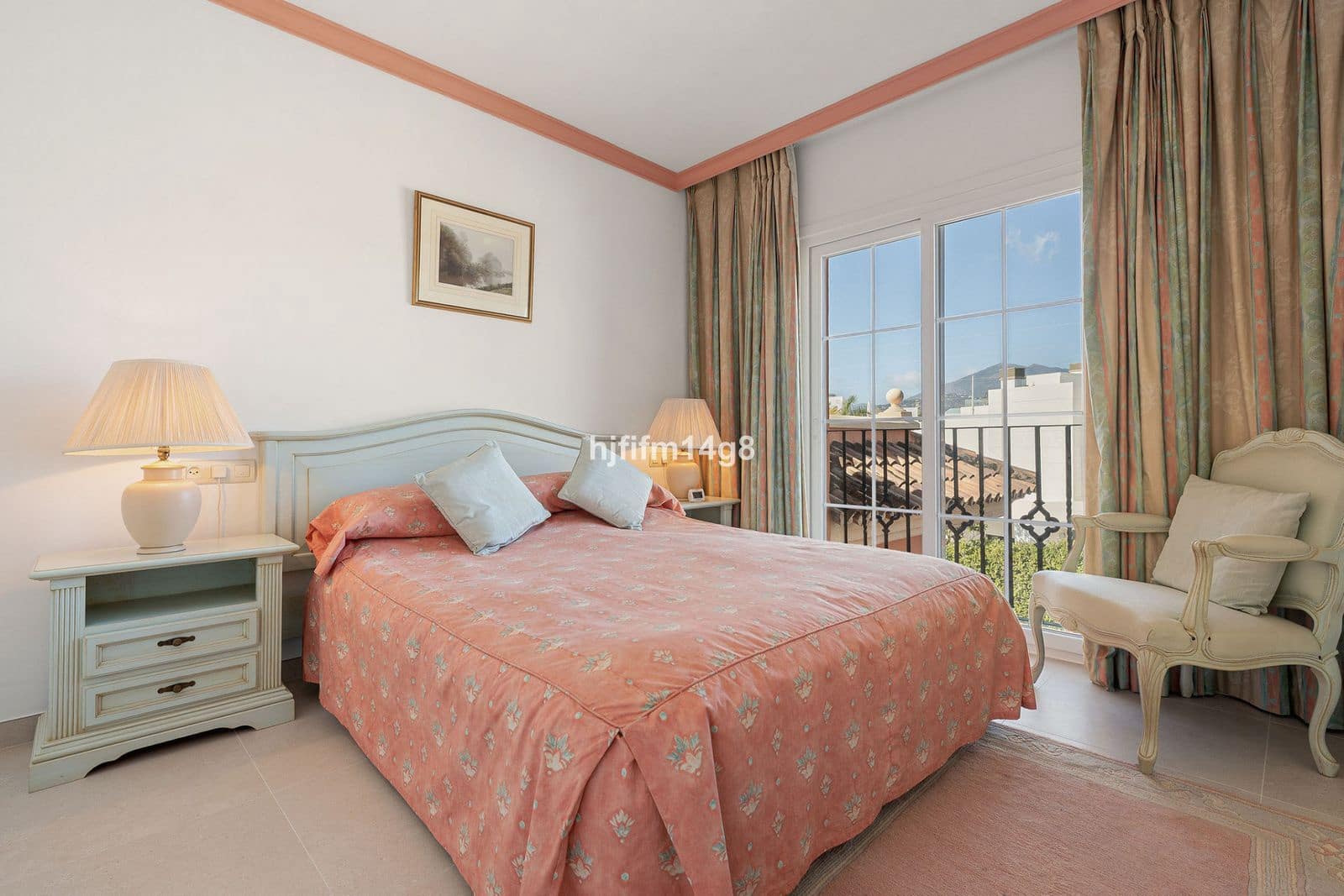 3 slaapkamer Appartement te koop in Nueva Andalucia - € 1.190.000 (Ref: 9607864)