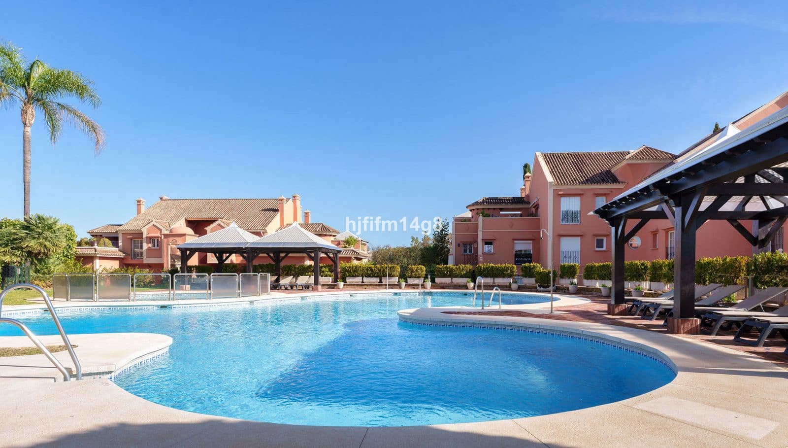 3 slaapkamer Appartement te koop in Nueva Andalucia - € 1.190.000 (Ref: 9607864)