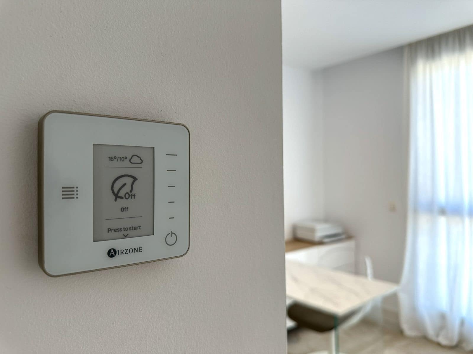 2 quarto Penthouse para venda em Cabopino - 899 000 € (Ref: 9607865)