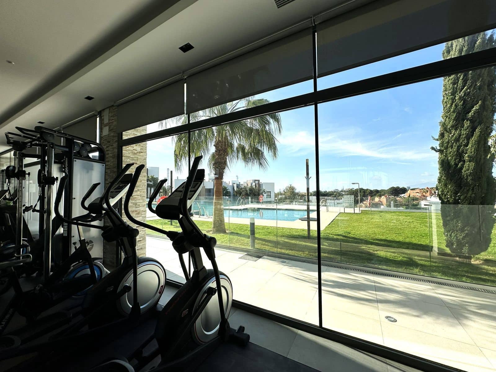 2 quarto Penthouse para venda em Cabopino - 899 000 € (Ref: 9607865)