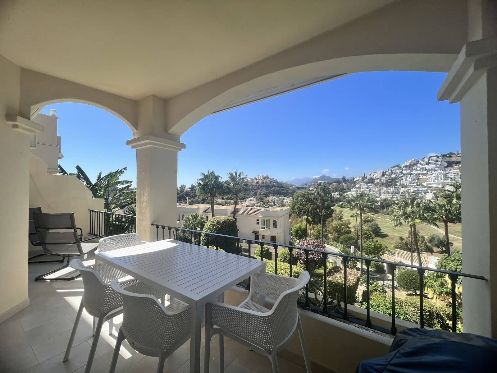 2 bedroom Penthouse for sale in La Quinta - € 650,000 (Ref: 9607867)