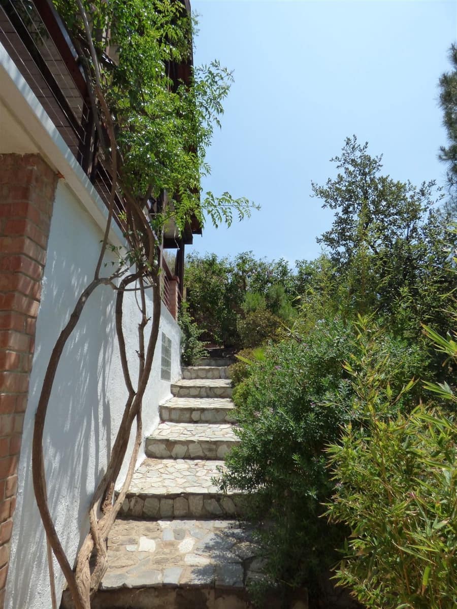 Finca/Casa Rural de 6 habitaciones en Mijas Costa en venta - 370.000 € (Ref: 9607869)