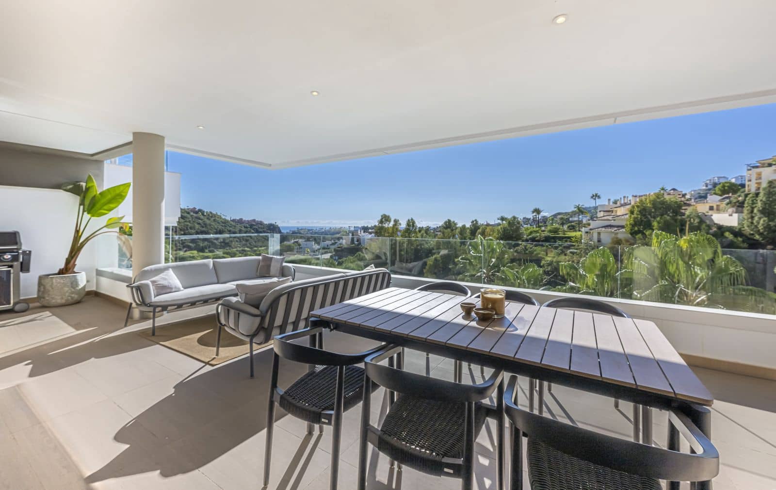 3 bedroom Penthouse for sale in Benahavis - € 1,050,000 (Ref: 9607871)